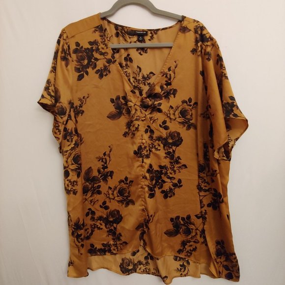 torrid Tops - Torrid gold and black floral silky flowy short sleeve top 4X